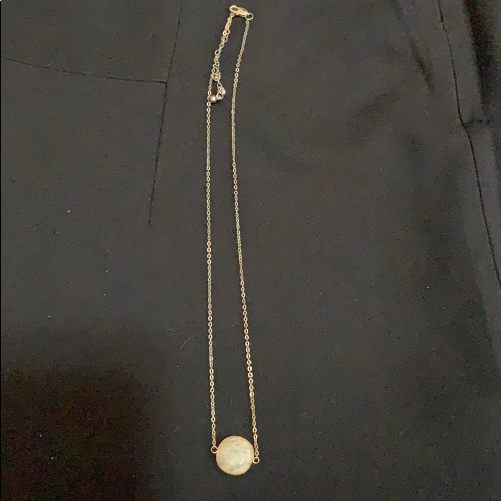 *CLOSET CLEANOUT* Pendant stone necklace